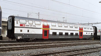 IC 2000 Bi-Level Passenger car 1st class<br /><a href='images/pictures/Roco/45460.jpg' target='_blank'>Full size image</a>